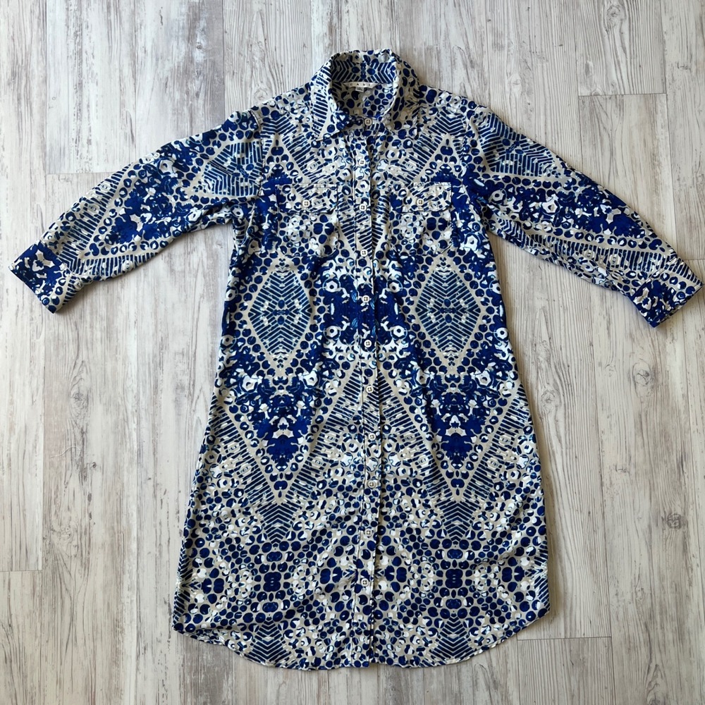 Cabi #422 Blue Geometric Kaleidoscope Button Front Roll Tab Shirt Dress Sz M